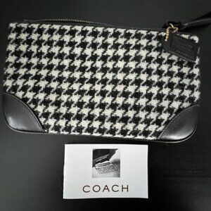 Vintage Coach Houndstooth Wristlet